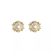 Load image into Gallery viewer, NORTH Gold Studs
